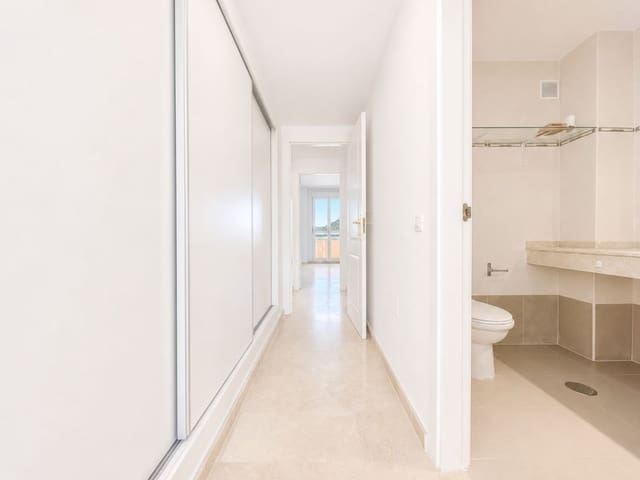 2 sovrum Takvåning till salu i La Duquesa / Puerto de la Duquesa, Manilva - 298 500 € (Ref: 9998381)