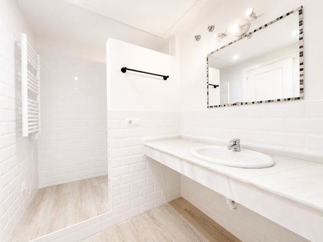 2 sovrum Takvåning till salu i La Duquesa / Puerto de la Duquesa, Manilva - 298 500 € (Ref: 9998381)