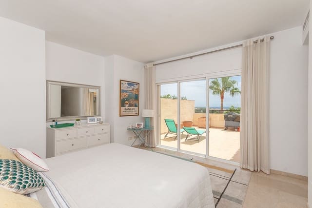 Ático de 3 habitaciones en Elviria, Marbella en venta - 1.095.000 € (Ref: 9998383)