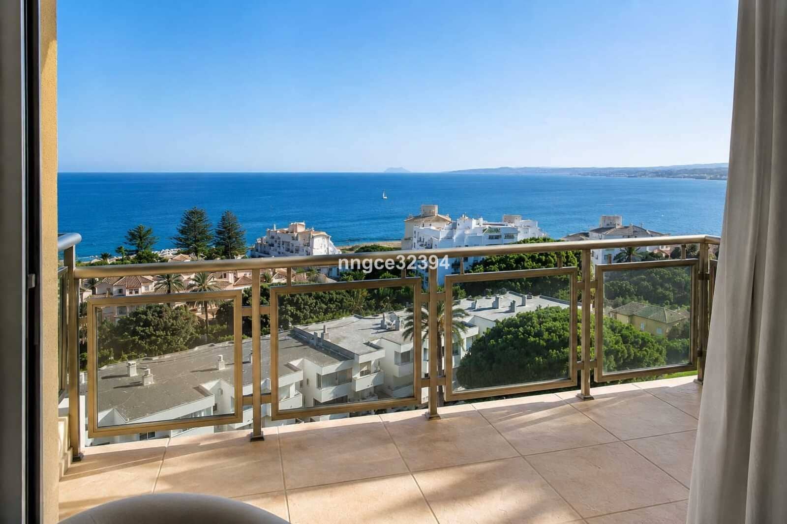 3 sypialnia Apartament na sprzedaż w Estepona - 1 000 000 € (Ref: 9998384)