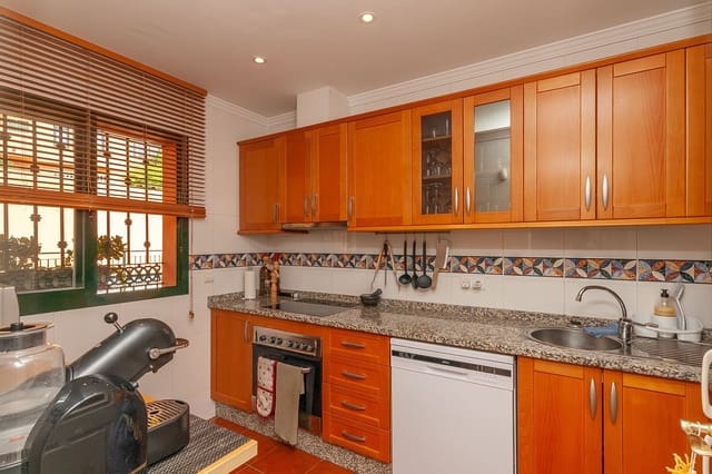 3 soverom Penthouse til salgs i Elviria, Marbella - € 410 000 (Ref: 9998385)