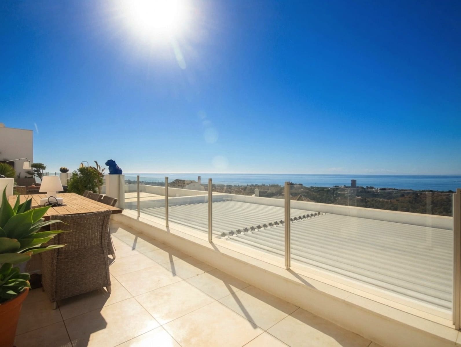 3 sypialnia Penthouse na sprzedaż w Los Monteros - 915 000 € (Ref: 9998386)