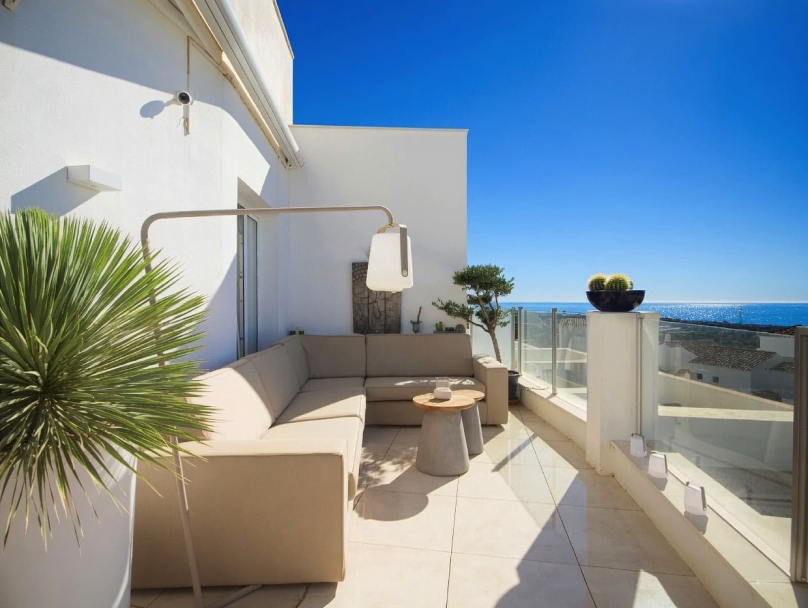 3 sypialnia Penthouse na sprzedaż w Los Monteros - 915 000 € (Ref: 9998386)