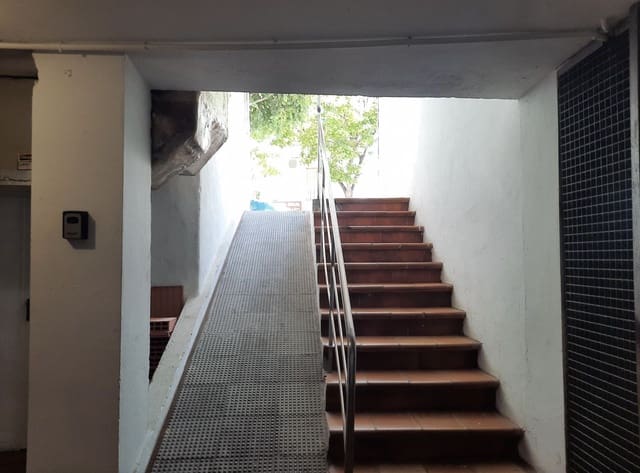 22 soveværelse Erhverv til salg i San Pedro de Alcantara, Marbella - € 400.000 (Ref: 9998387)