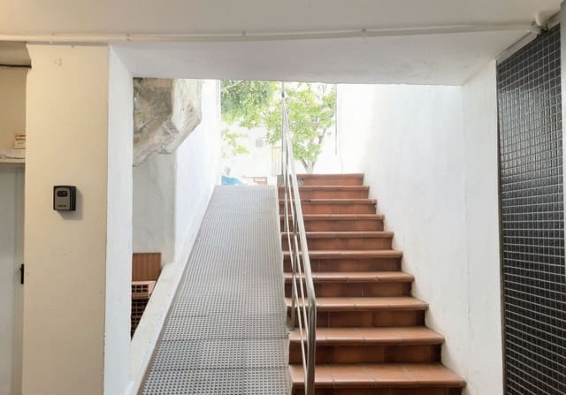 22 soveværelse Erhverv til salg i San Pedro de Alcantara, Marbella - € 400.000 (Ref: 9998387)