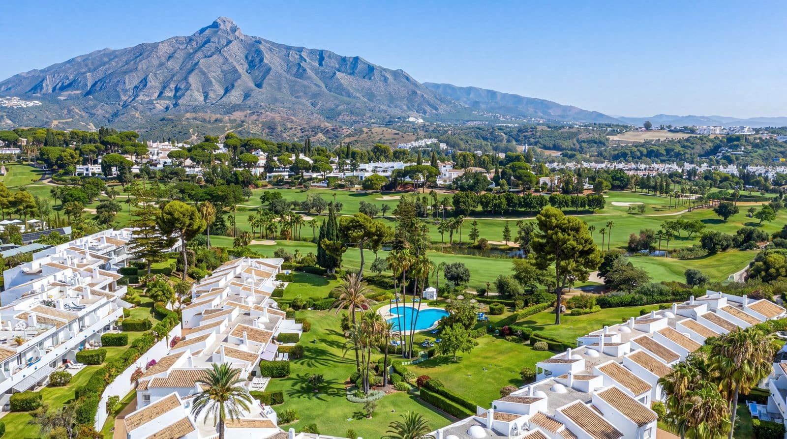 2 soveværelse Penthouse til salg i Nueva Andalucia - € 945.000 (Ref: 9998388)