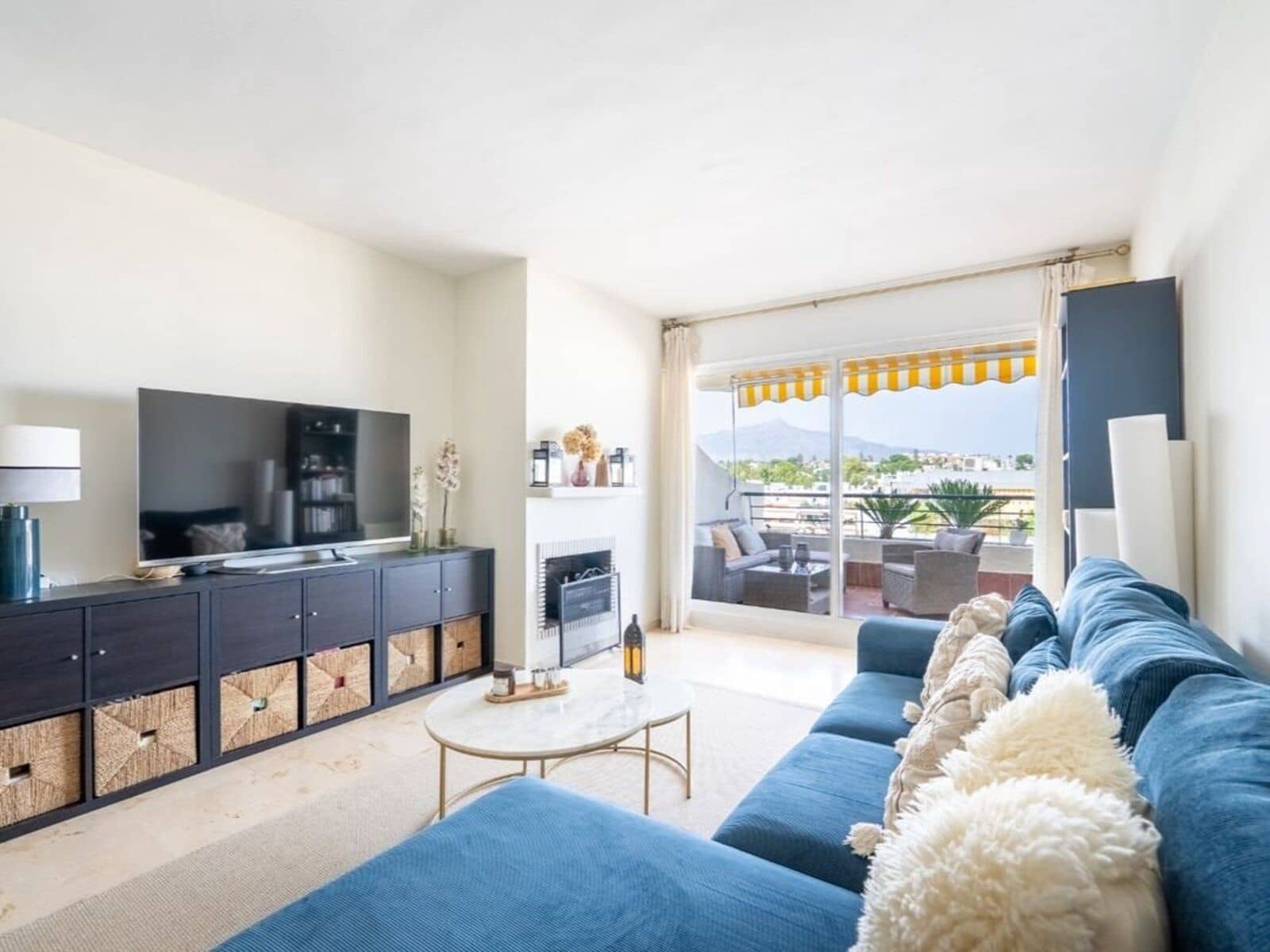 2 bedroom Apartment for sale in Guadalmina - € 482,000 (Ref: 9998389)