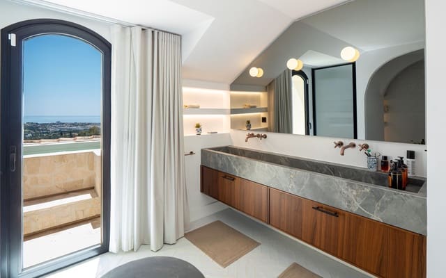 3 bedroom Penthouse for sale in Benahavís - € 2,300,000 (Ref: 9998394)