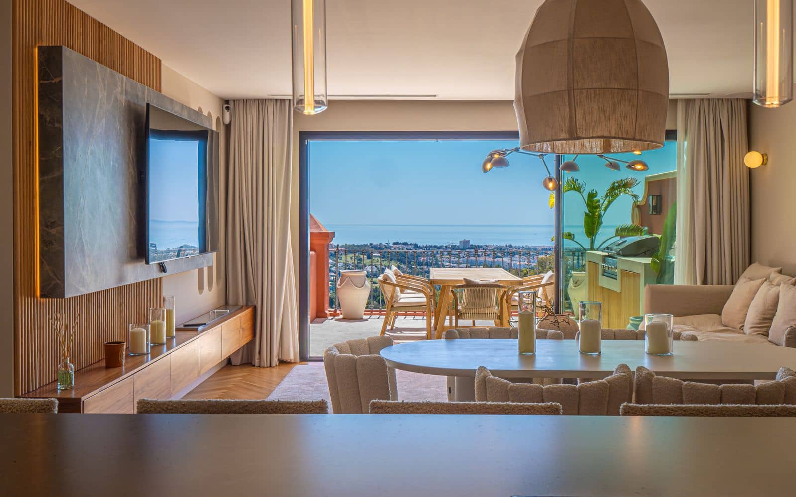 3 bedroom Penthouse for sale in Benahavis - € 2,300,000 (Ref: 9998394)