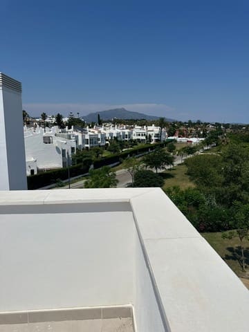 Ático de 3 habitaciones en Cancelada, Estepona en venta - 895.000 € (Ref: 9998395)