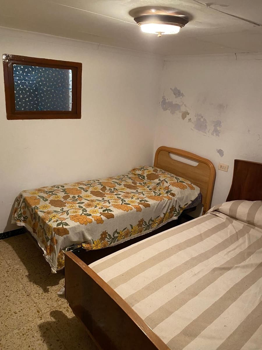 5 camera da letto Villa in vendita in Calig - 44.000 € (Rif: 8550512)