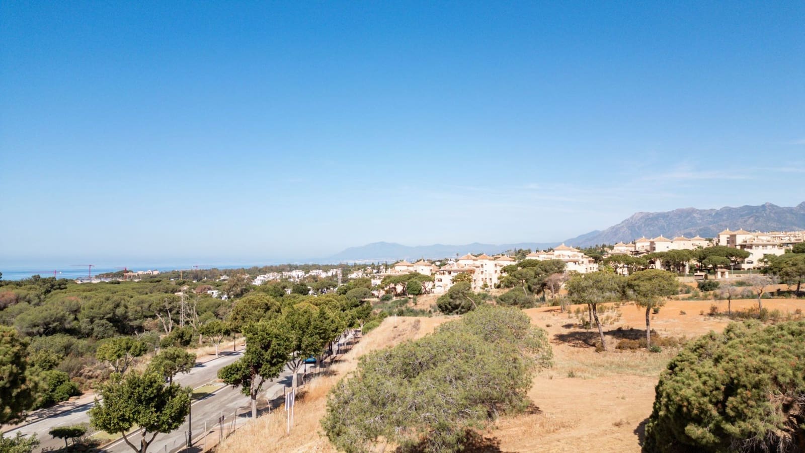 4 quarto Moradia para venda em Marbella com piscina garagem - 1 855 000 € (Ref: 8685884)