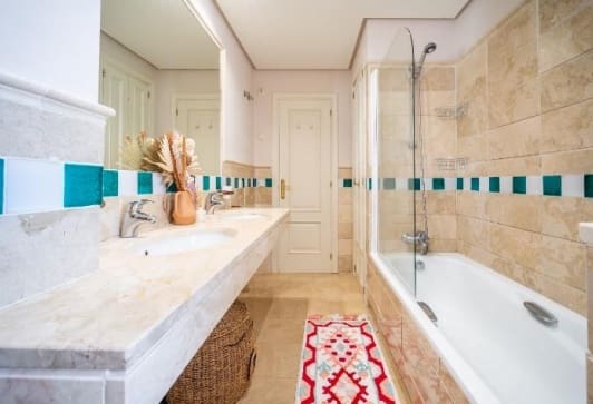 3 soverom Hus til salgs i Benahavis med svømmebasseng garasje - € 585 000 (Ref: 8743146)