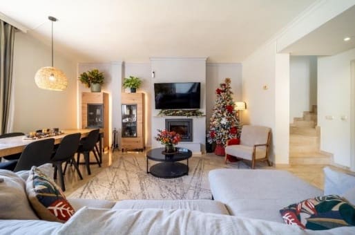 3 soverom Hus til salgs i Benahavis med svømmebasseng garasje - € 585 000 (Ref: 8743146)