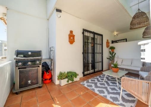 3 soverom Hus til salgs i Benahavis med svømmebasseng garasje - € 585 000 (Ref: 8743146)