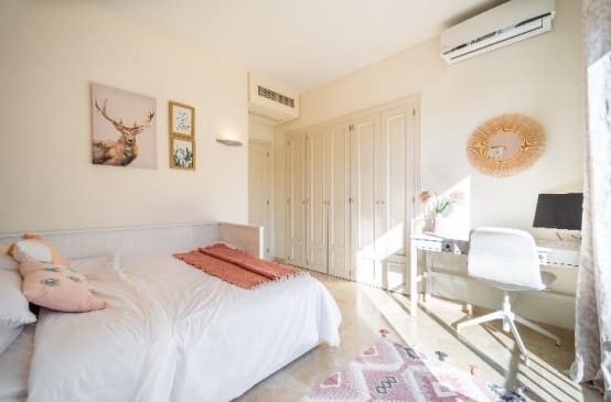 3 soverom Hus til salgs i Benahavis med svømmebasseng garasje - € 585 000 (Ref: 8743146)