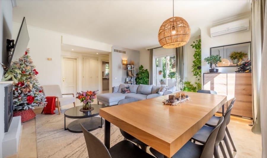 3 soverom Hus til salgs i Benahavis med svømmebasseng garasje - € 585 000 (Ref: 8743146)