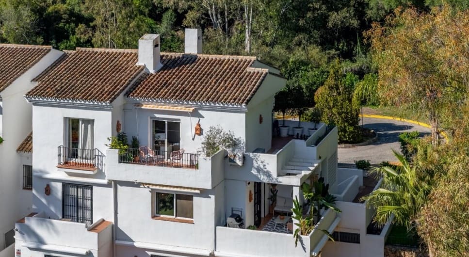 3 soverom Hus til salgs i Benahavis med svømmebasseng garasje - € 585 000 (Ref: 8743146)