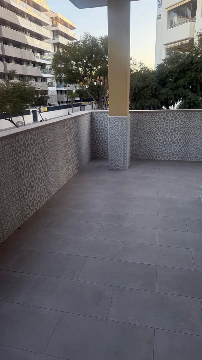 2 soverom Leilighet til salgs i Fuengirola med garasje - € 318 000 (Ref: 8775907)