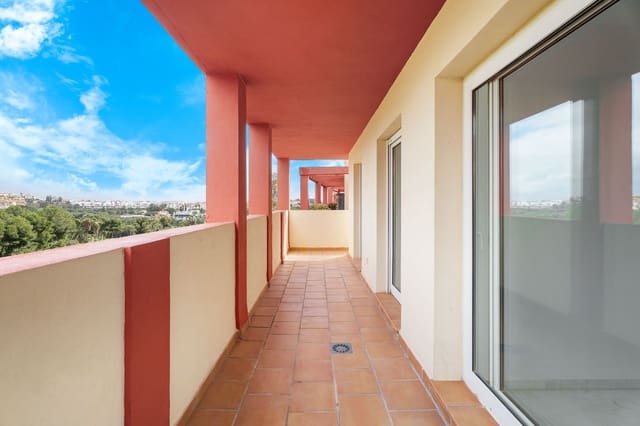 2 soverom Penthouse til salgs i Zona Centro Comercial Torrequebrada, Benalmádena med svømmebasseng garasje - € 270 000 (Ref: 8838301)