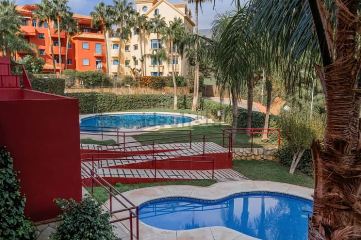 2 soveværelse Lejlighed til salg i Benalmadena med swimmingpool garage - € 250.000 (Ref: 8838303)