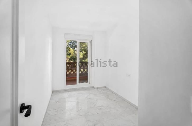 2 soveværelse Lejlighed til salg i Benalmadena med swimmingpool garage - € 250.000 (Ref: 8838303)