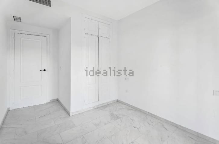 2 soveværelse Lejlighed til salg i Benalmadena med swimmingpool garage - € 250.000 (Ref: 8838303)