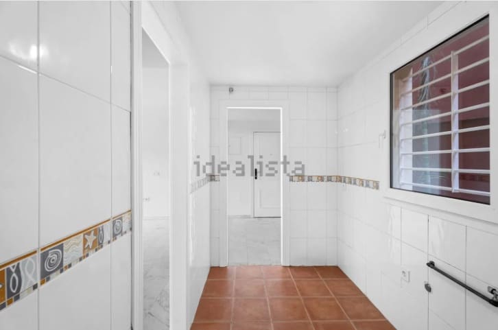 2 soveværelse Lejlighed til salg i Benalmadena med swimmingpool garage - € 250.000 (Ref: 8838303)