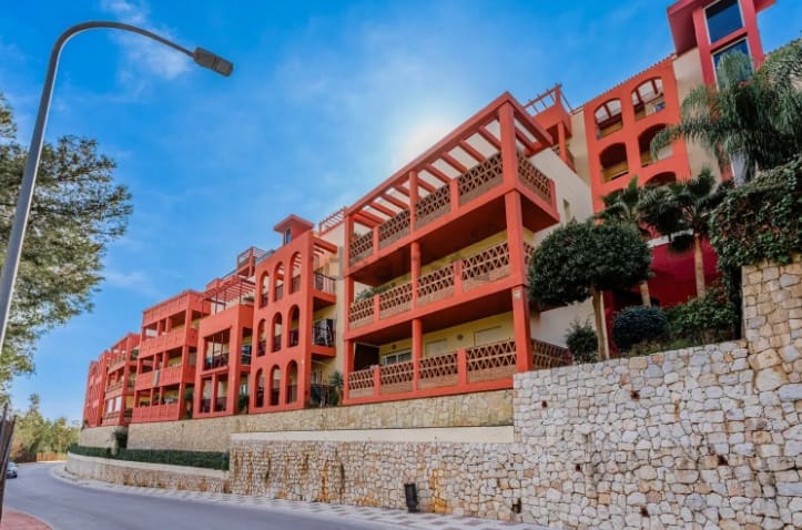 2 soveværelse Lejlighed til salg i Benalmadena med swimmingpool garage - € 250.000 (Ref: 8838303)