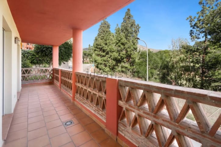 2 soveværelse Lejlighed til salg i Benalmadena med swimmingpool garage - € 250.000 (Ref: 8838303)