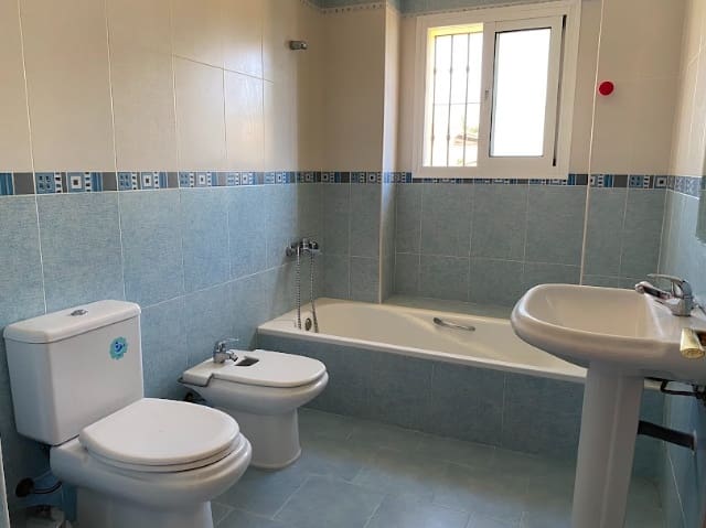 4 soveværelse Villa til salg i Alhaurin de la Torre med swimmingpool garage - € 830.000 (Ref: 8840747)