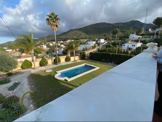 4 soveværelse Villa til salg i Alhaurin de la Torre med swimmingpool garage - € 830.000 (Ref: 8840747)