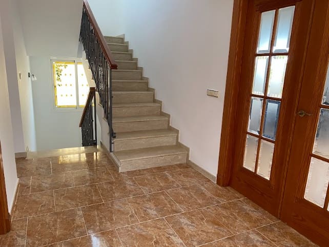 4 soveværelse Villa til salg i Alhaurin de la Torre med swimmingpool garage - € 830.000 (Ref: 8840747)