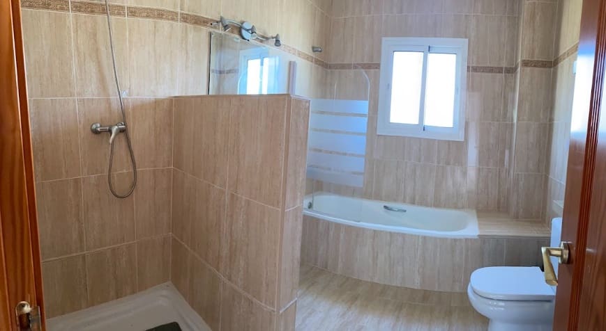 4 soveværelse Villa til salg i Alhaurin de la Torre med swimmingpool garage - € 830.000 (Ref: 8840747)