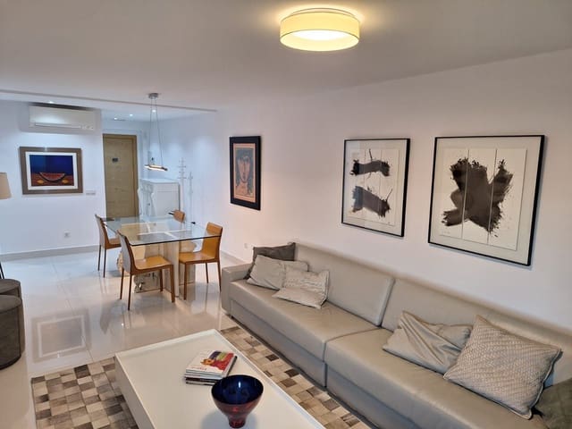 3 bedroom Flat for sale in Málaga city - € 570,000 (Ref: 8851435)