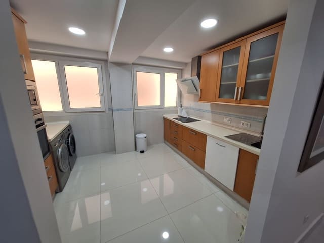 3 bedroom Flat for sale in Málaga city - € 570,000 (Ref: 8851435)