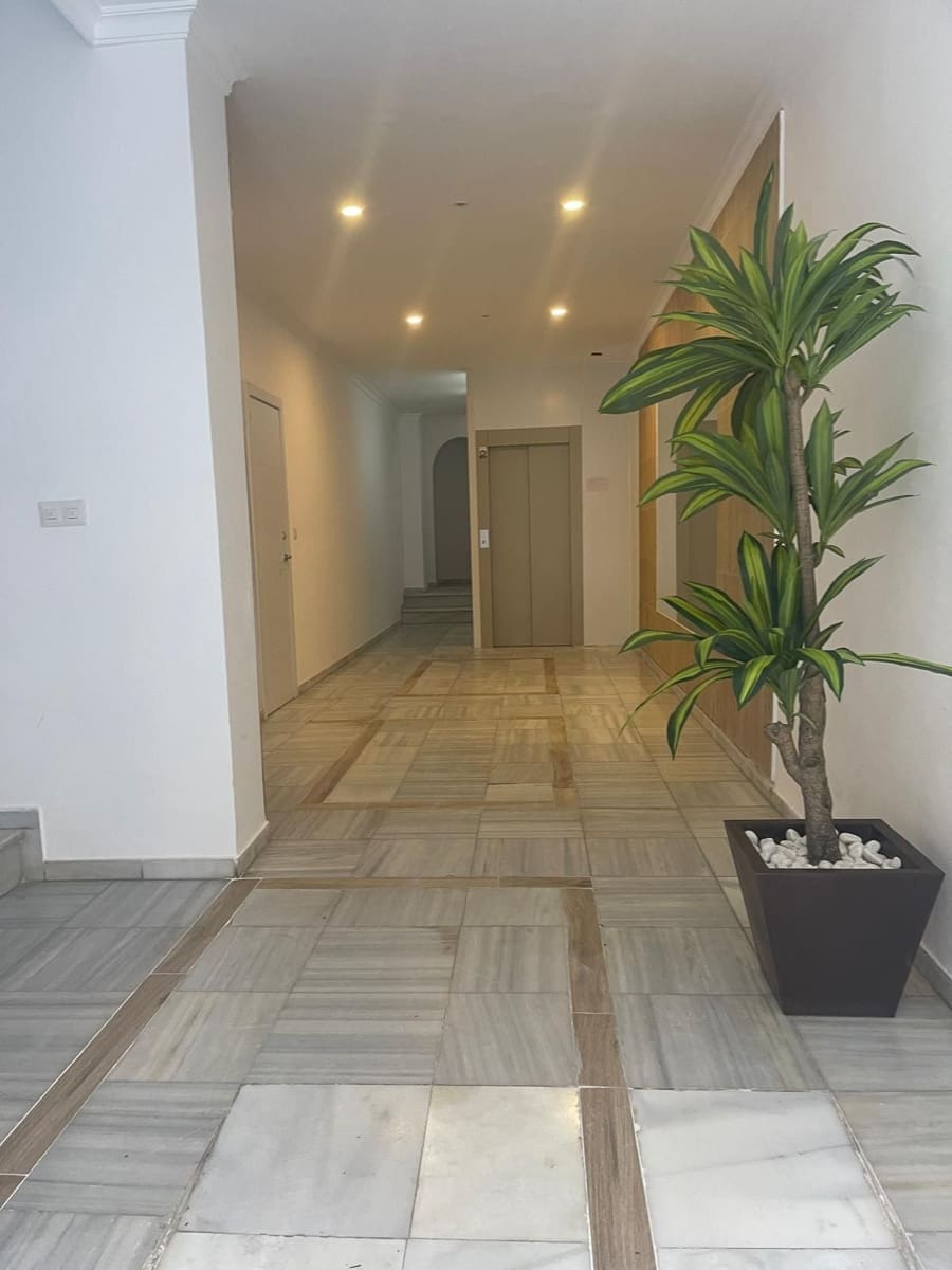 3 slaapkamer Flat te koop in Fuengirola - € 350.000 (Ref: 8990392)