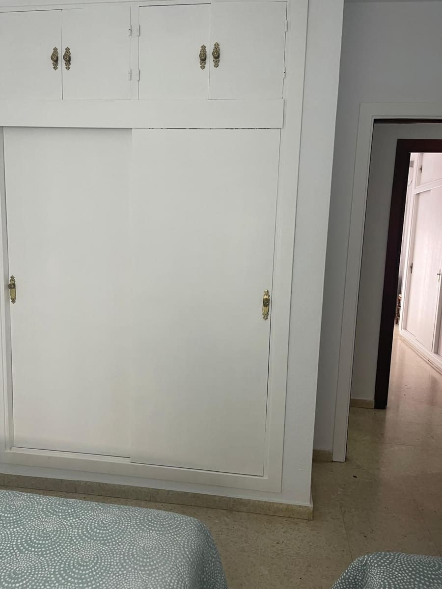 3 slaapkamer Flat te koop in Fuengirola - € 350.000 (Ref: 8990392)