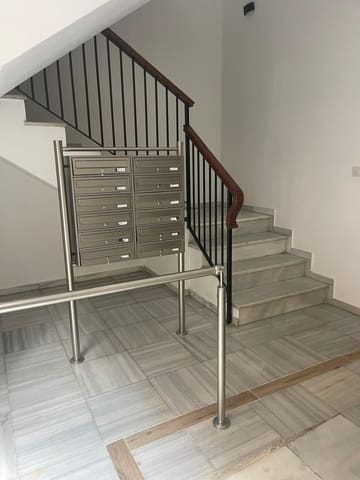 3 slaapkamer Flat te koop in Los Boliches , Fuengirola - € 350.000 (Ref: 8990392)