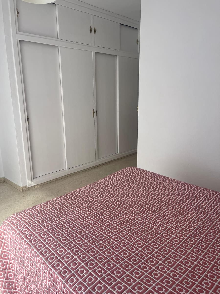 3 slaapkamer Flat te koop in Fuengirola - € 350.000 (Ref: 8990392)