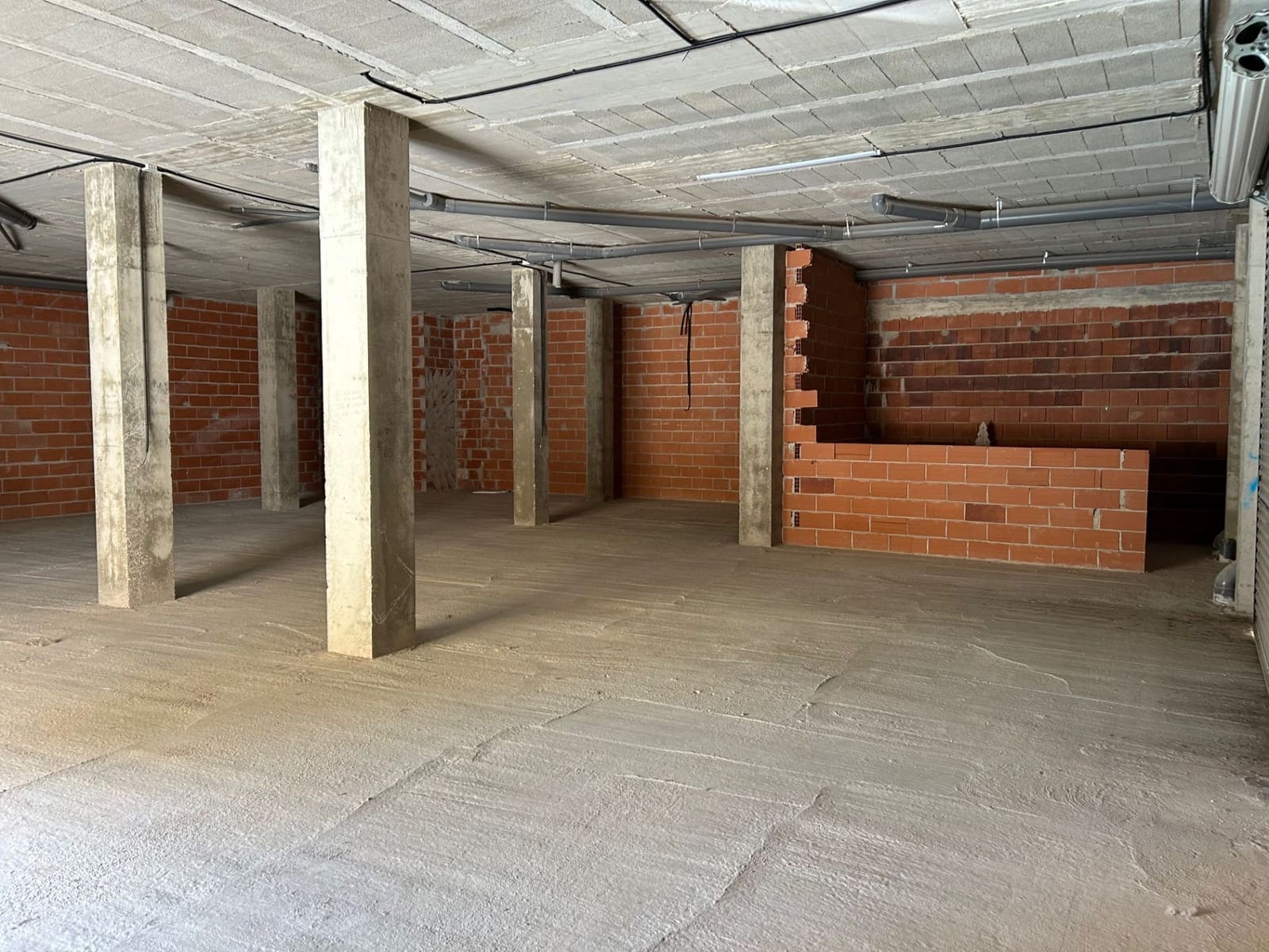 Kommersiell till salu i Vinaros - 300 000 € (Ref: 9002886)