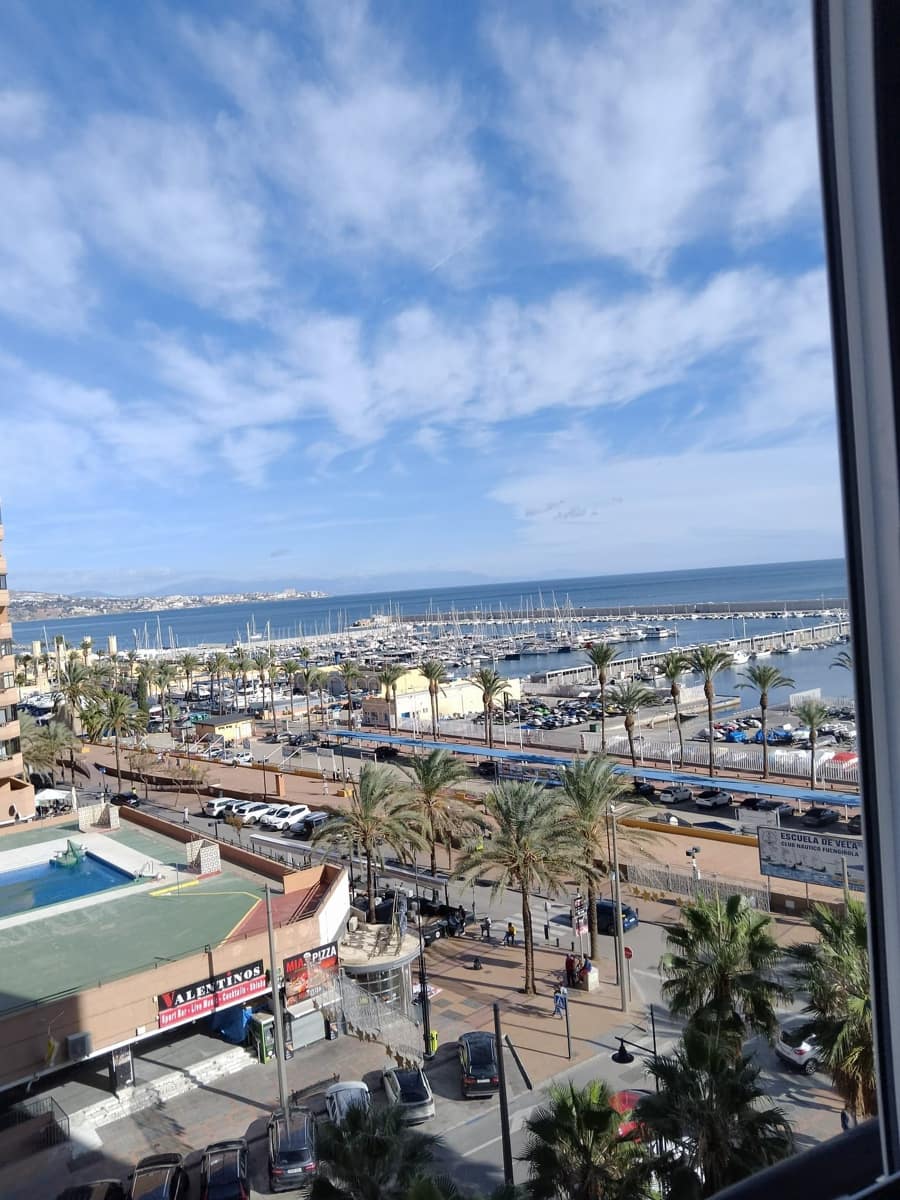 Piso de 2 habitaciones en Fuengirola en venta - 280.000 € (Ref: 9013597)