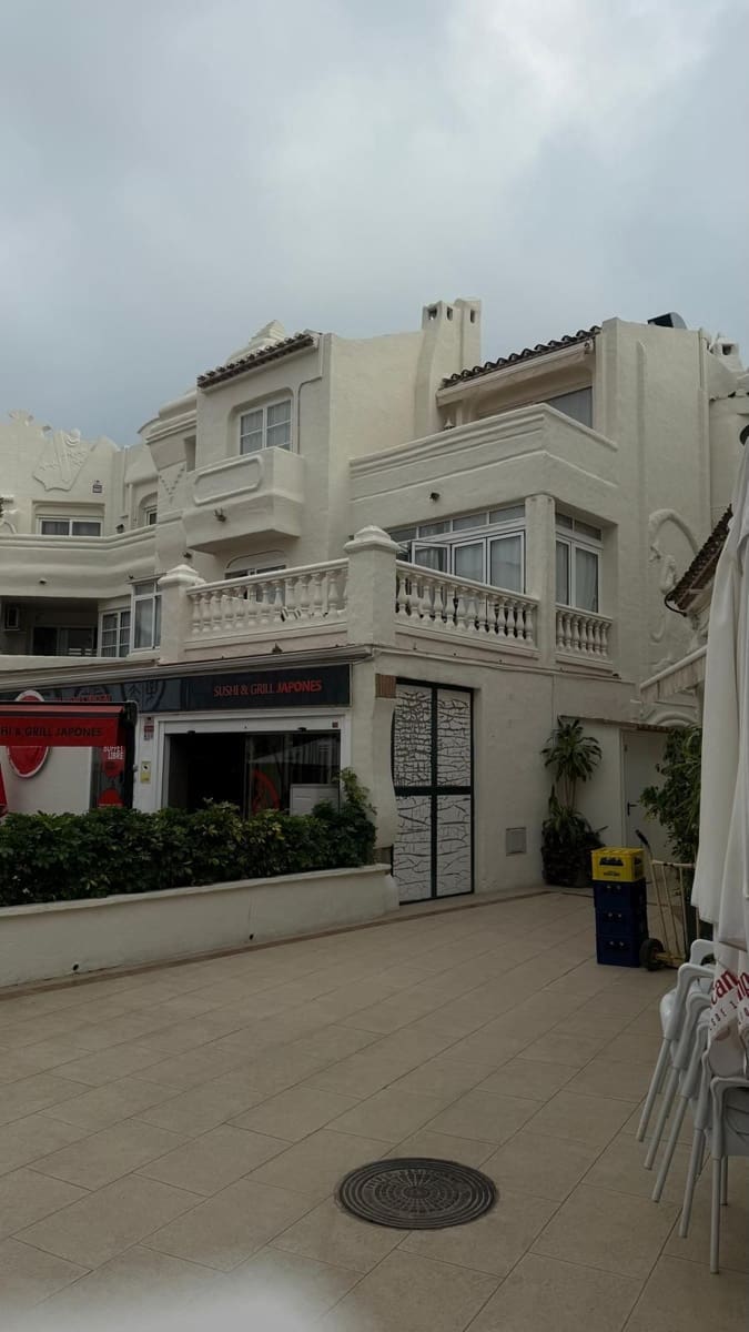 1 soverom Leilighet til salgs i Benalmadena med garasje - € 330 000 (Ref: 9029251)