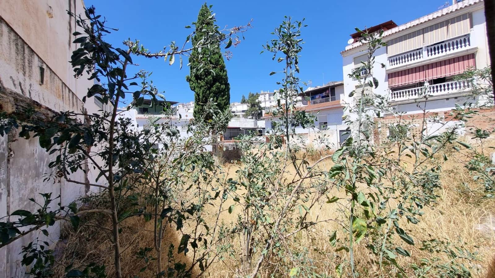 Grunde uden byggetilladelser til salg i Benalmadena - € 630.000 (Ref: 9104254)