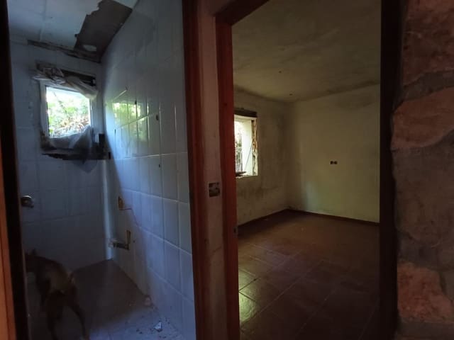 4 bedroom Finca/Country House for sale in Càlig - € 57,000 (Ref: 9159241)