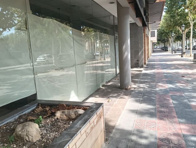 Commercieel te huur in Benicarló - € 1.500 (Ref: 9183258)