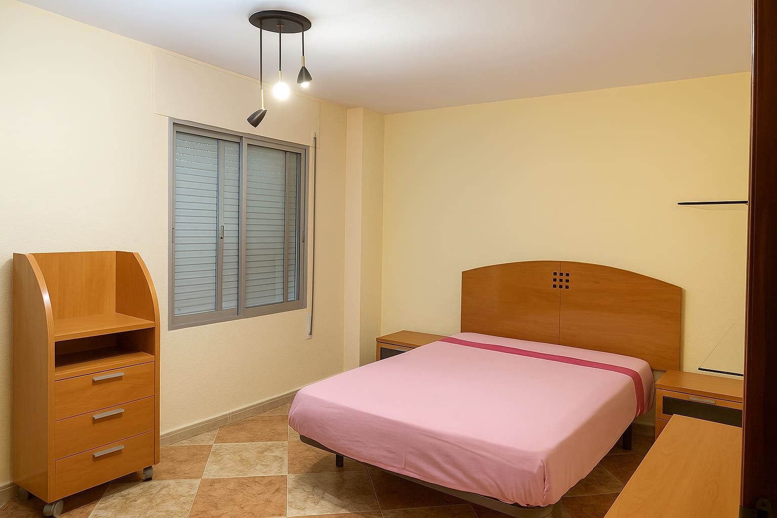 Piso de 3 habitaciones en Málaga ciudad en venta - 285.000 € (Ref: 9230279)