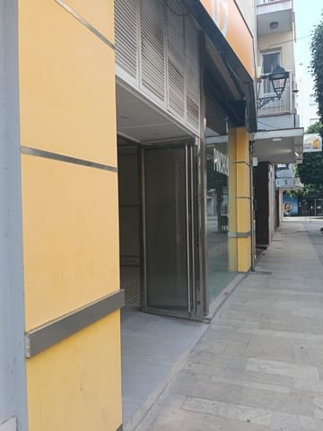 Commercieel te huur in Benicarló - € 1.700 (Ref: 9239576)