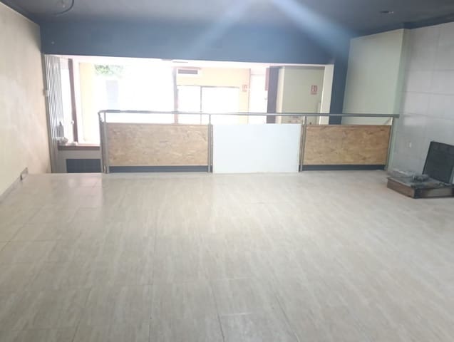 Commercieel te huur in Benicarló - € 1.700 (Ref: 9239576)