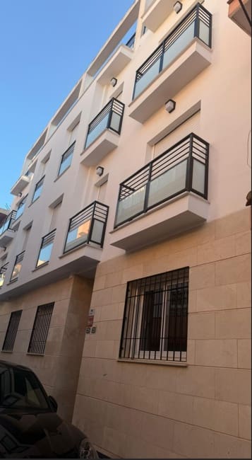 2 bedroom Flat for sale in Mijas with garage - € 215,000 (Ref: 9357065)